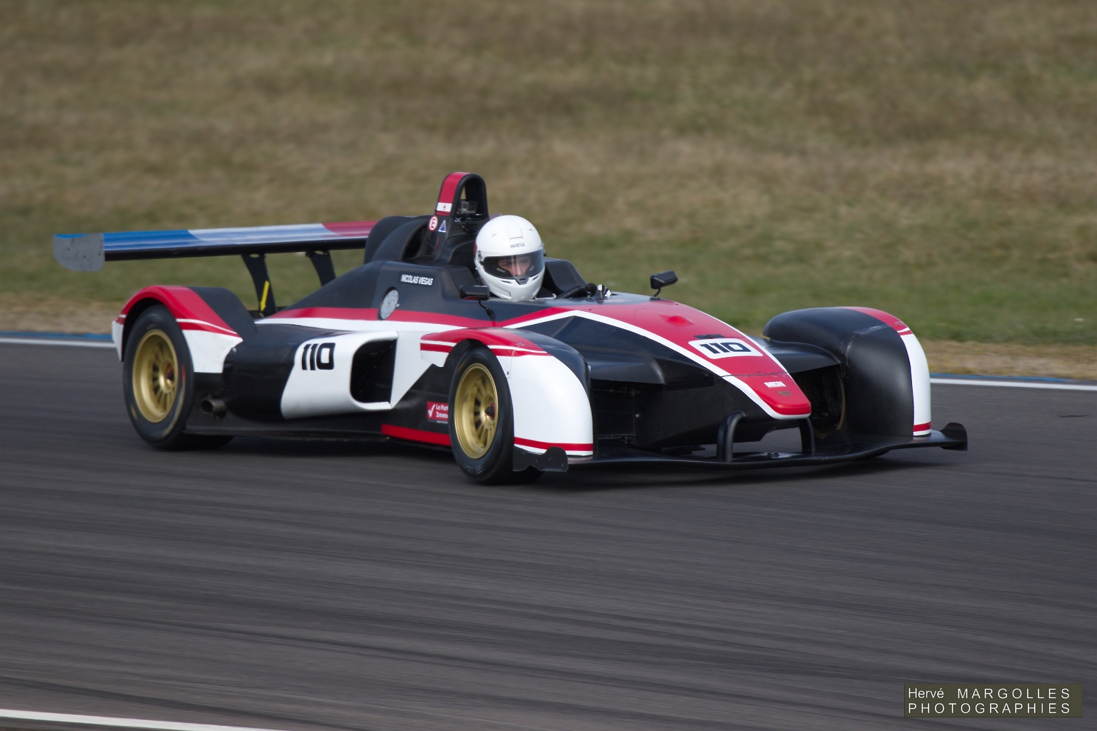 110-01.jpg