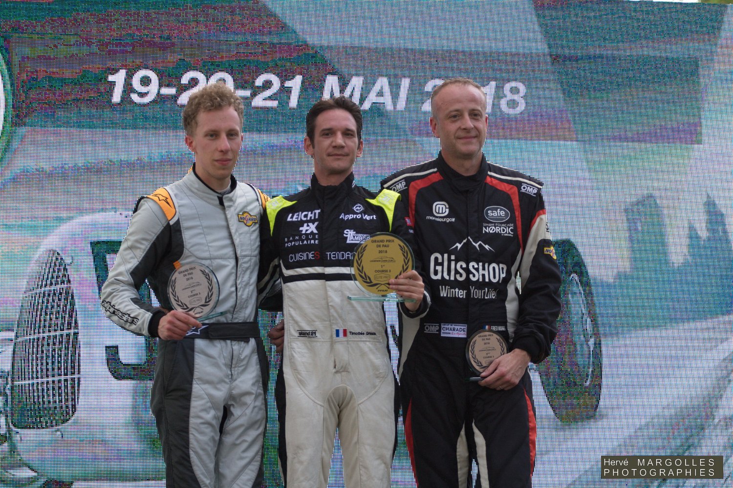 Podium-01.jpg