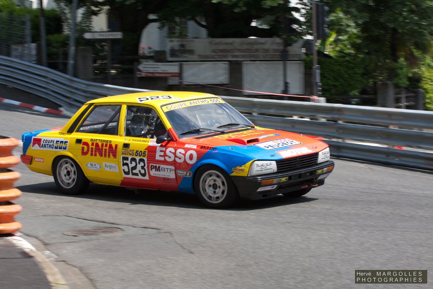 523-01.jpg