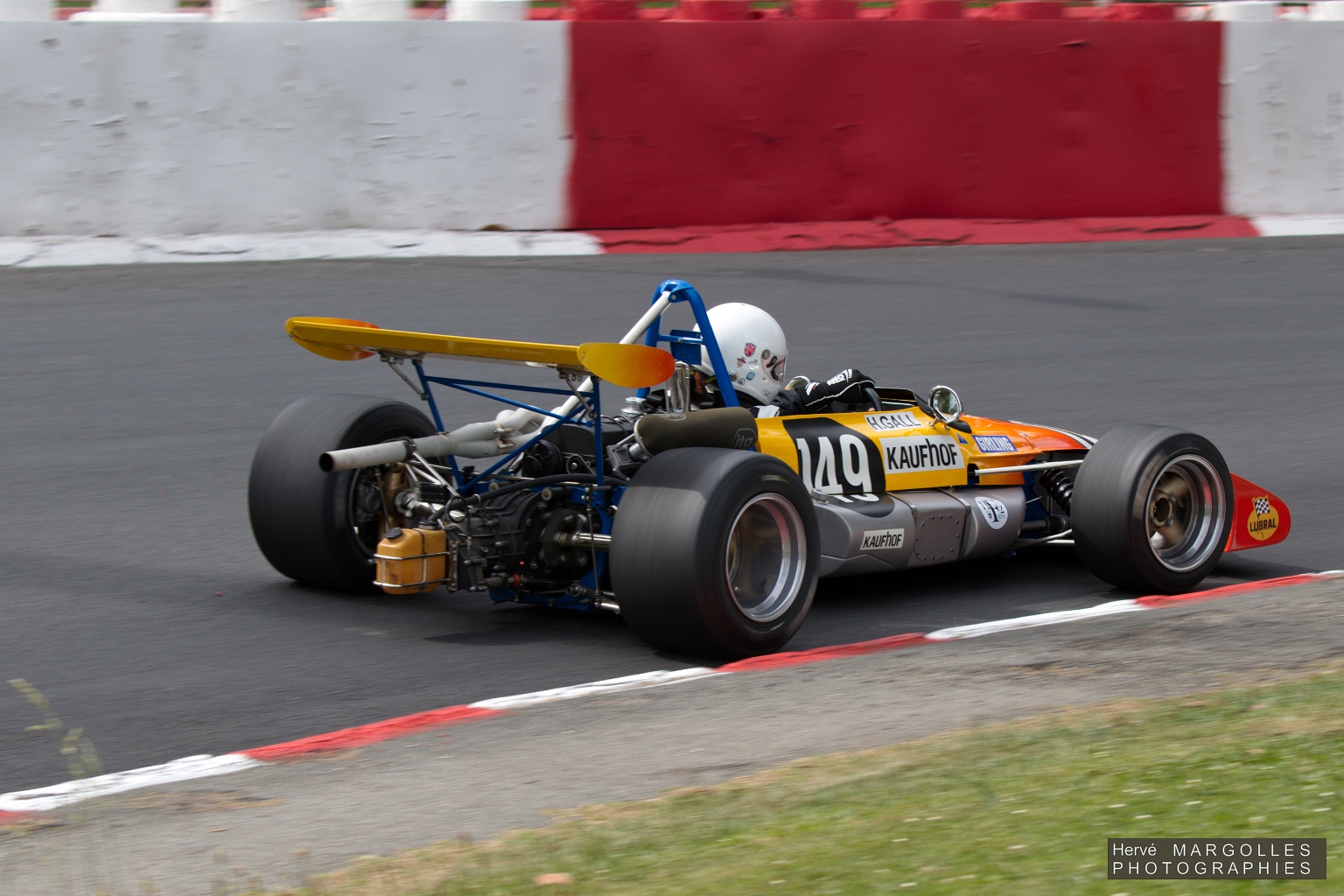 149-01.jpg