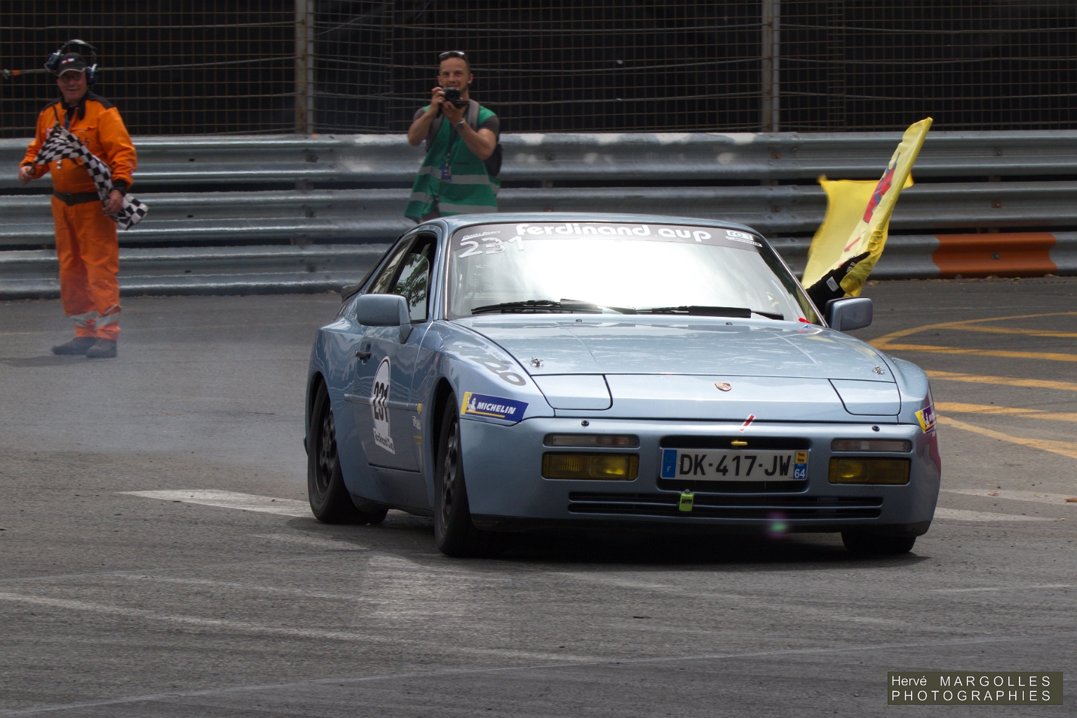 231-01.jpg
