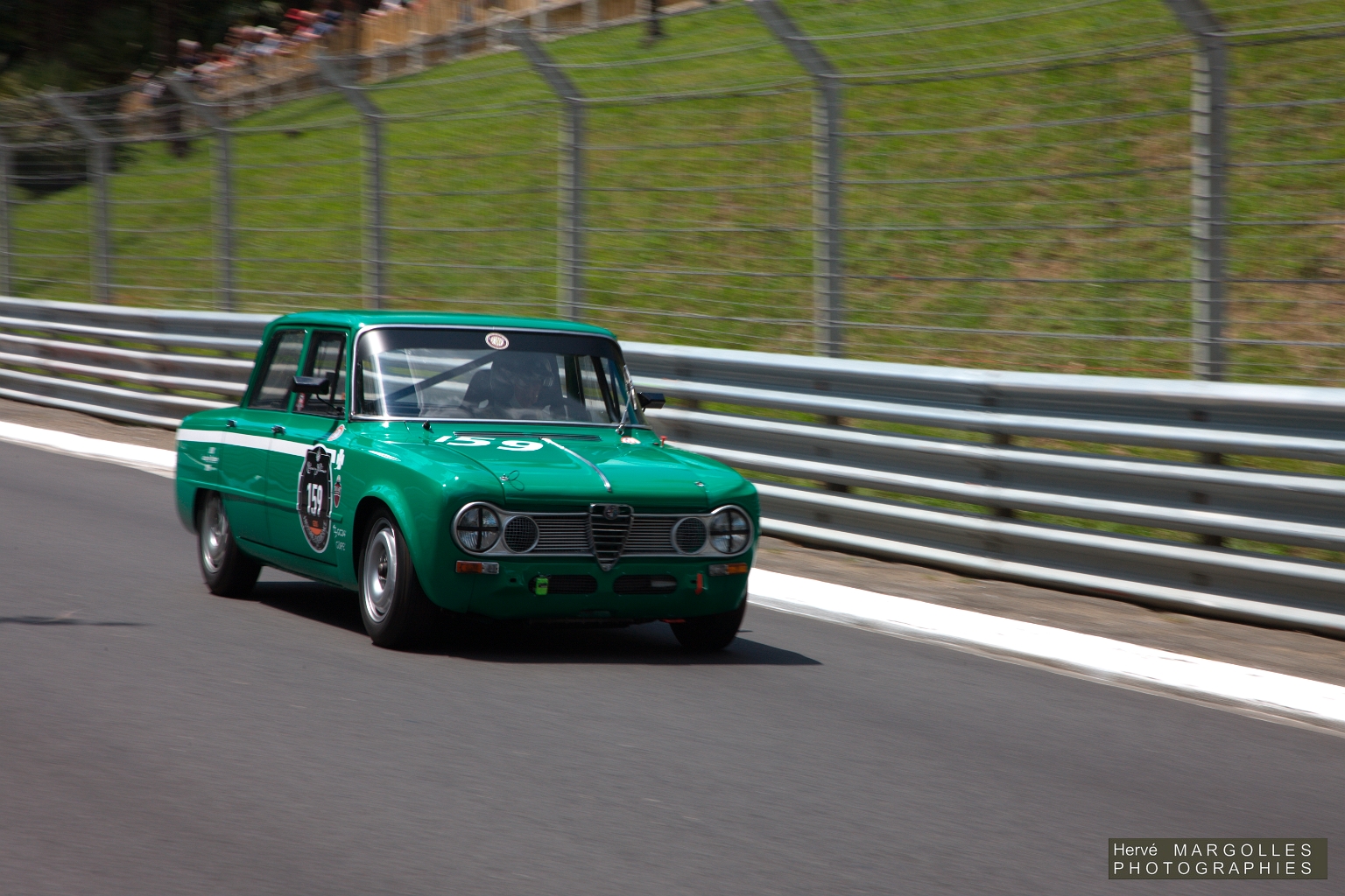 159-01.jpg
