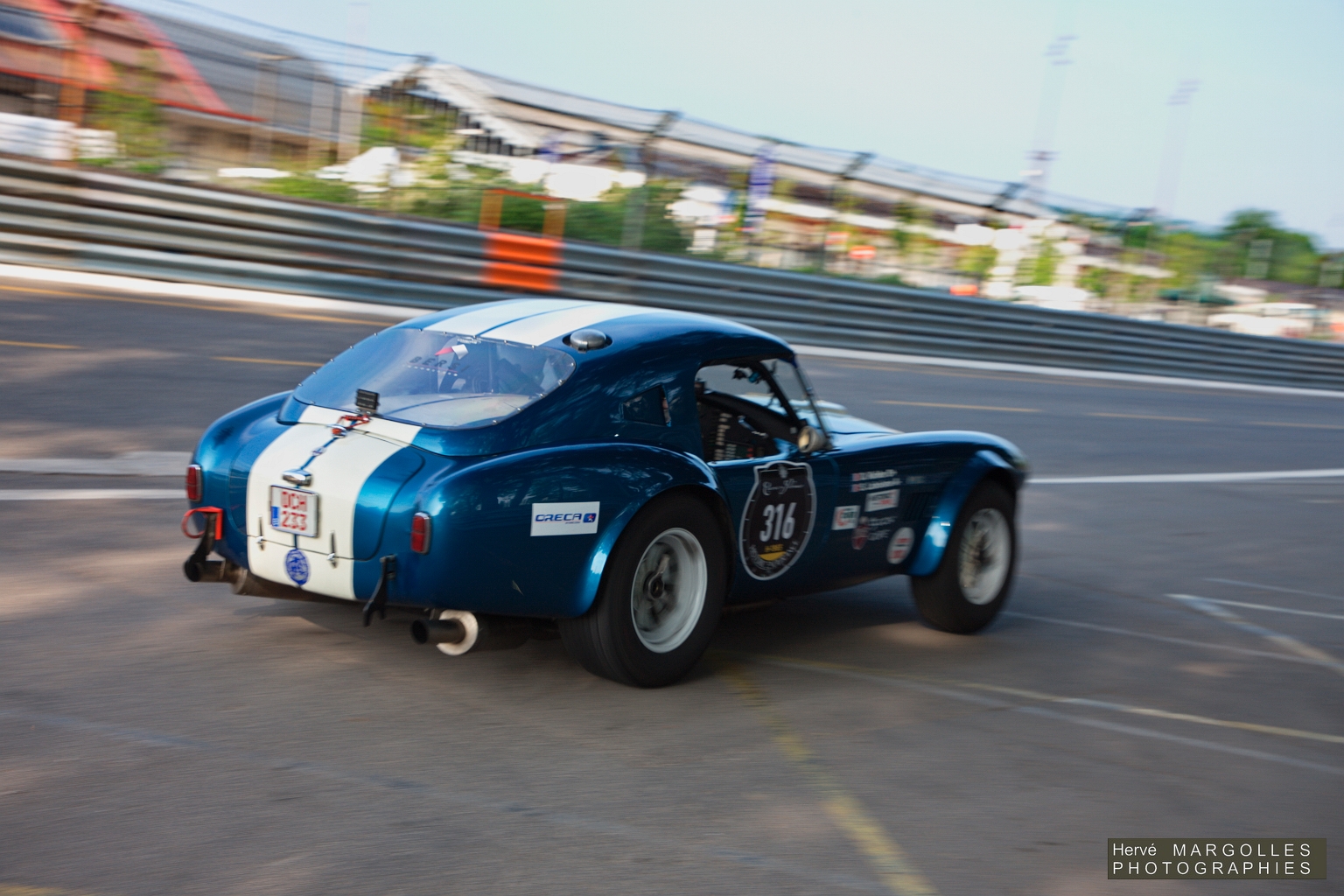 316-01.jpg