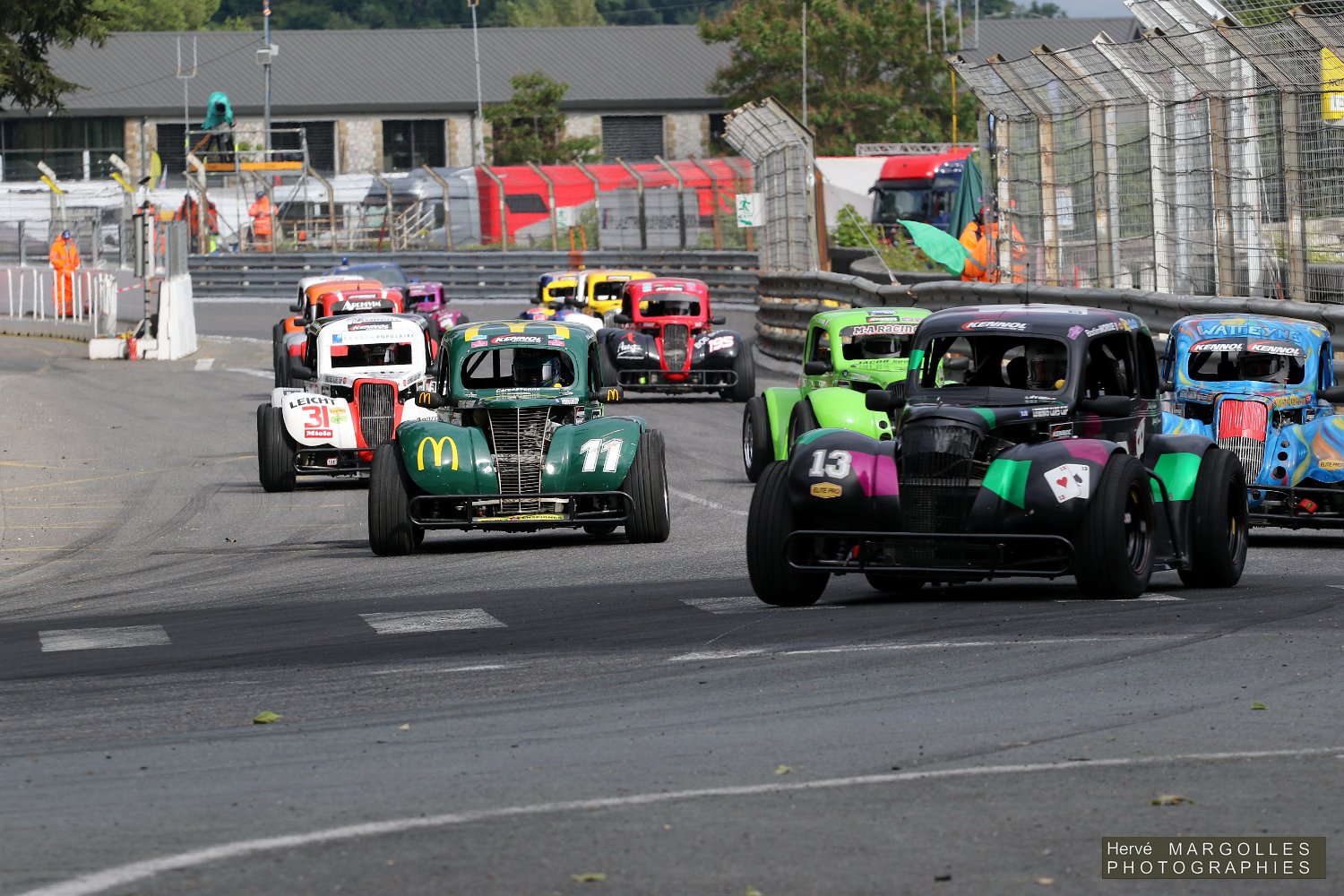Ambiance-Legend-Car-02.JPG