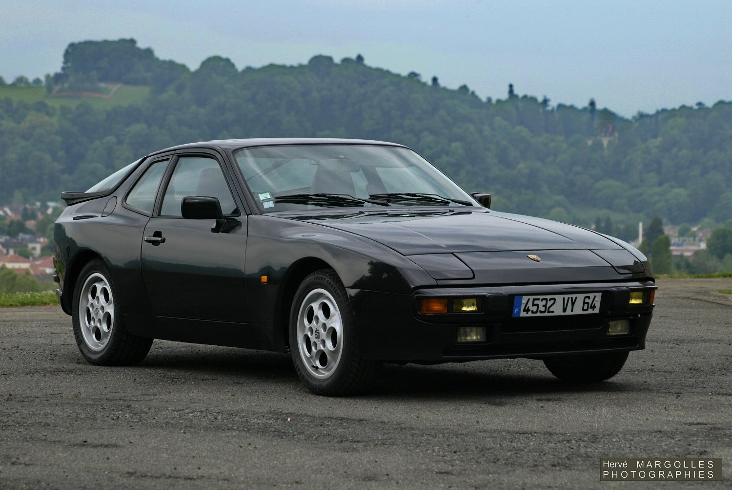 08-Porsche-944S.JPG