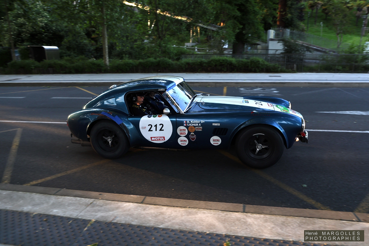 212-01.jpg
