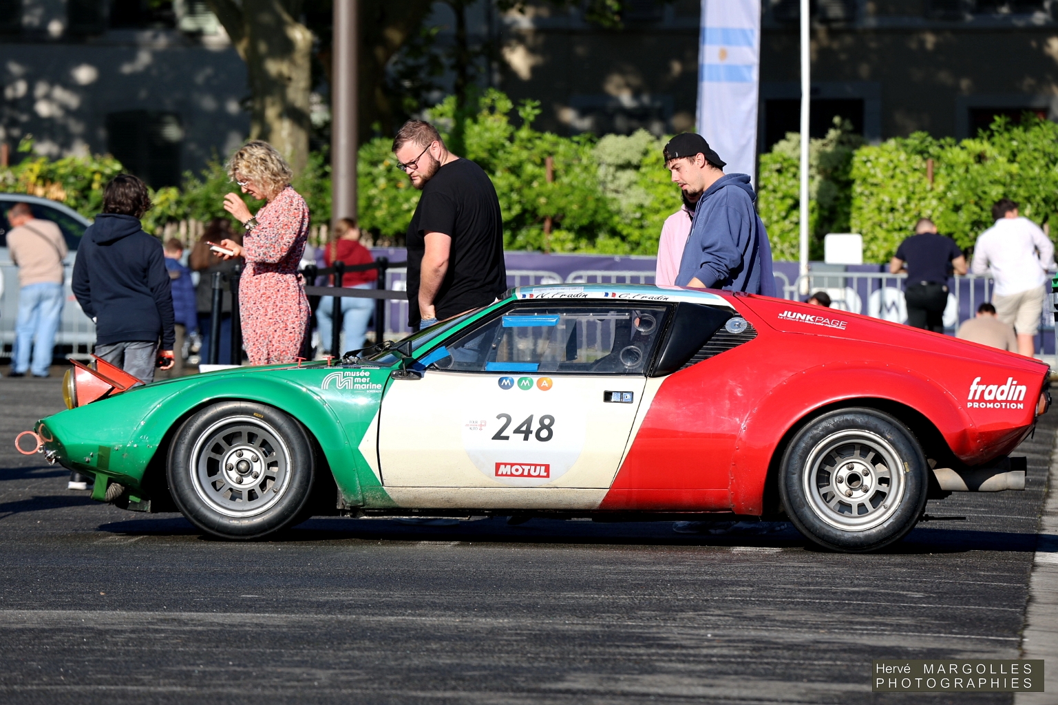 248-01.jpg