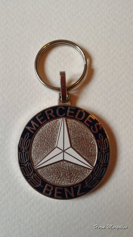 Mercedes-01.jpg
