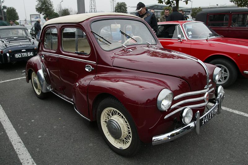 B45D0195.JPG - Renault 4CV