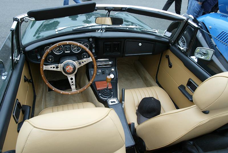 B45D0135.JPG - Superbe restauration pour cette MG B