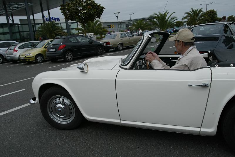 B45D0058.JPG - Triumph TR4