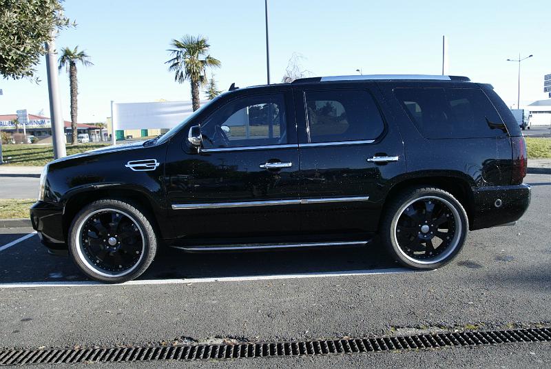 B45D0071.JPG - Cadillac Escalade