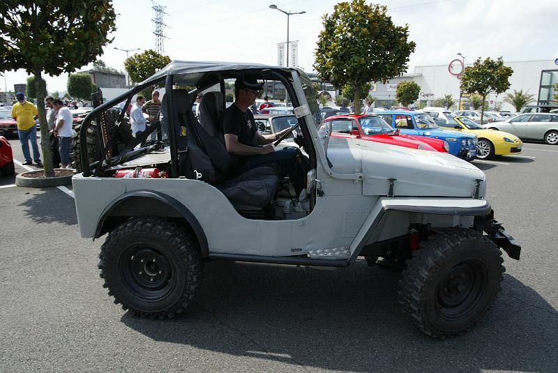 B45D0062.JPG - Jeep à moteur BMW 2.0l: une vielle gloire qui a gagner le rallye des cîmes en 1970 et qui a été entièrement reconstruite par son propriétaire.
