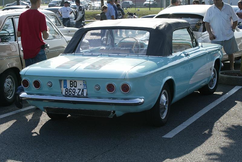 B45D0042.JPG - La Corvair: une jolie américaine avec un moteur 6 cylindres à plat refroidi par air.