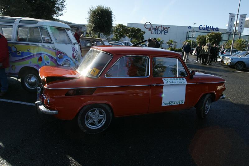 B45D0029.JPG - La NSU de Jean-Yves qui sort d'une petite restauration. Elle sera la vedette de ce premier Rencard 64 de l'année avec un article sur Sud-Ouest (voir la page d'accueil du Rencard 64)