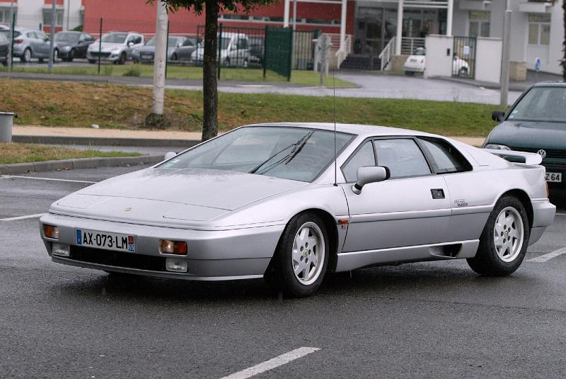 B45D0006.jpg - Et, pour finir, une Lotus Esprit, plus moderne et plus sportive