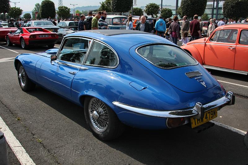 E-Type-V12_04.JPG - Le grand prix historique, c'est la semaine prochaine. Mais il faut croire que les anglais sont déja là. Pour preuve cette fantastique Jaguar Type E V12, série 3.