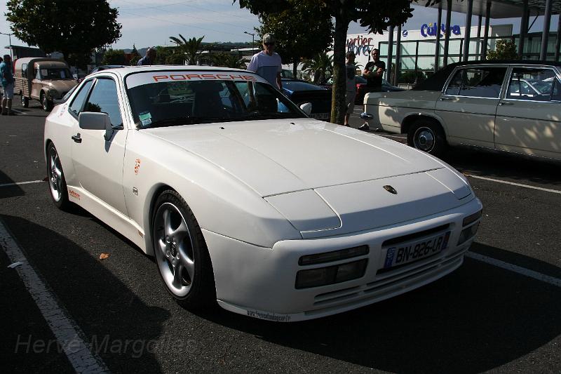 IMG_2735.JPG - Une autre Porsche 944 encore en préparation pour la piste et surtout en attente d'un moteur Turbo.