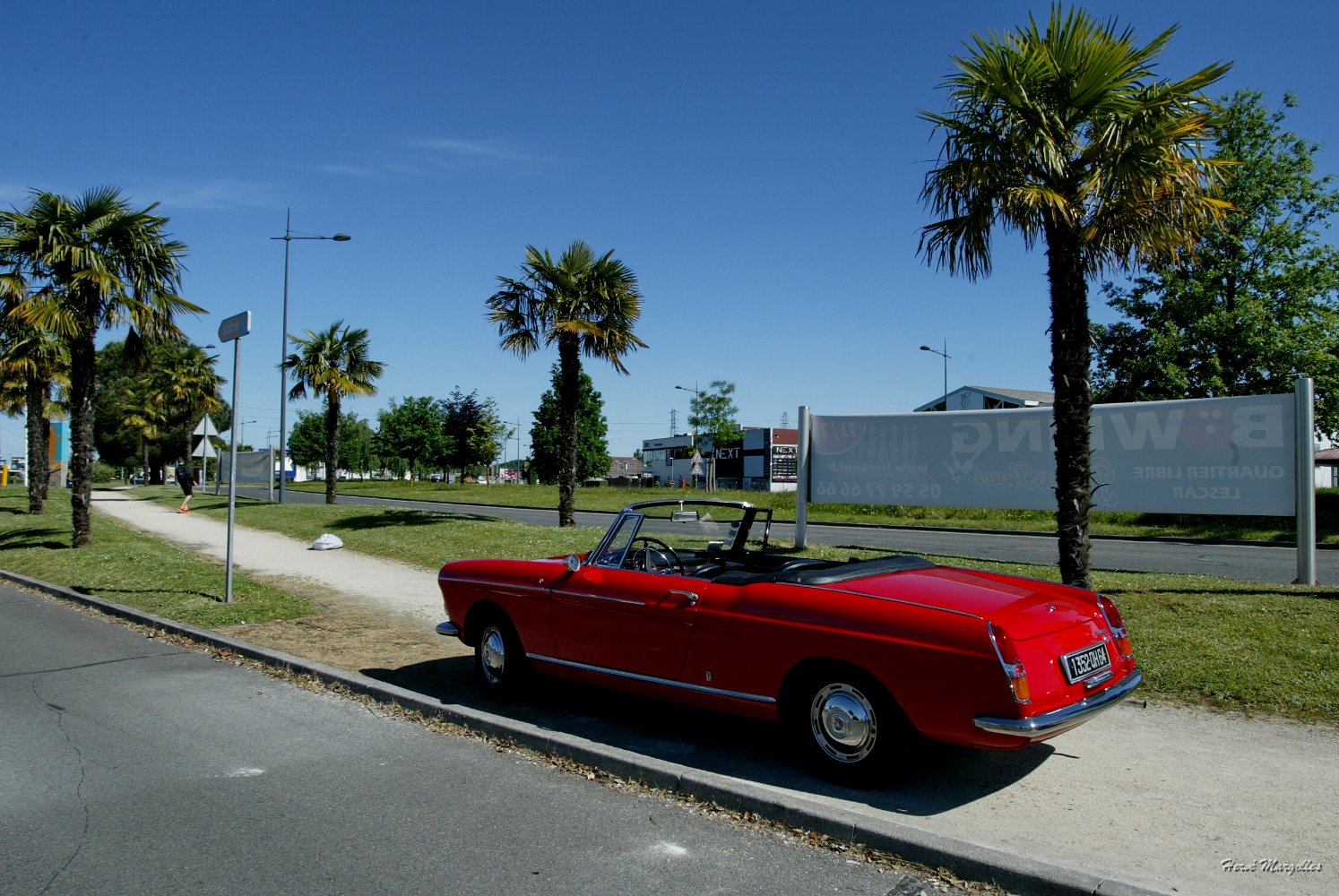 Peugeot_404-01.jpg