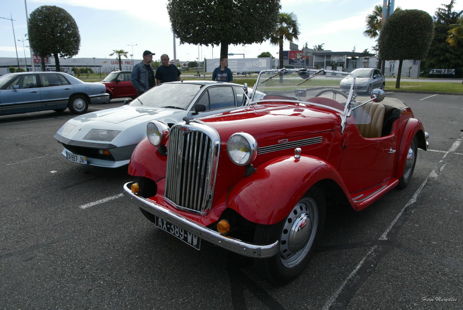 Singer-03.jpg