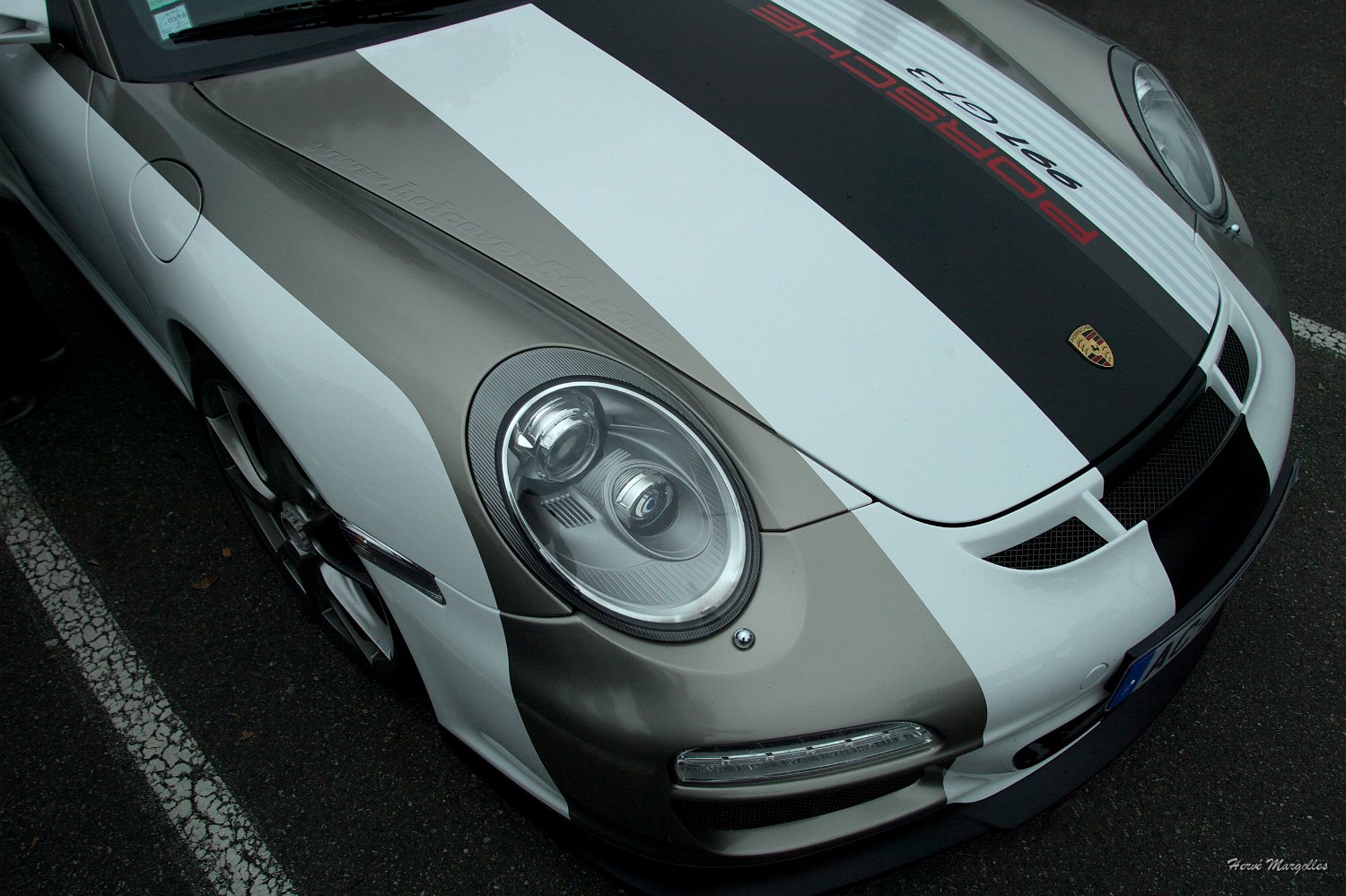 Porsche-01.jpg