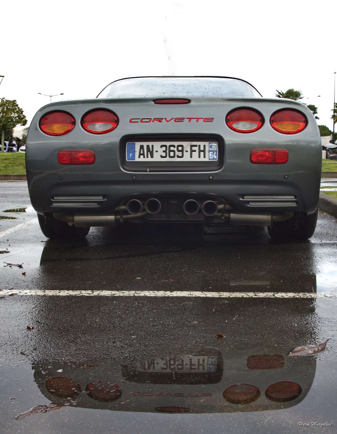 Chevrolet_Corvette-01.jpg