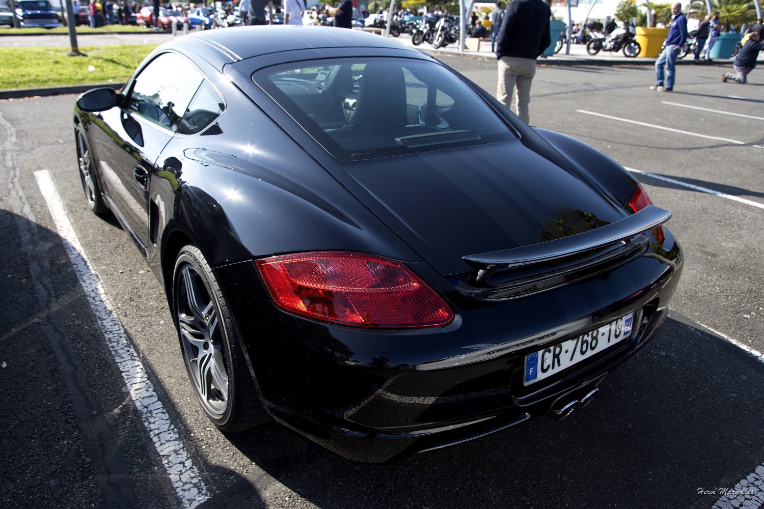 Porsche-07.jpg