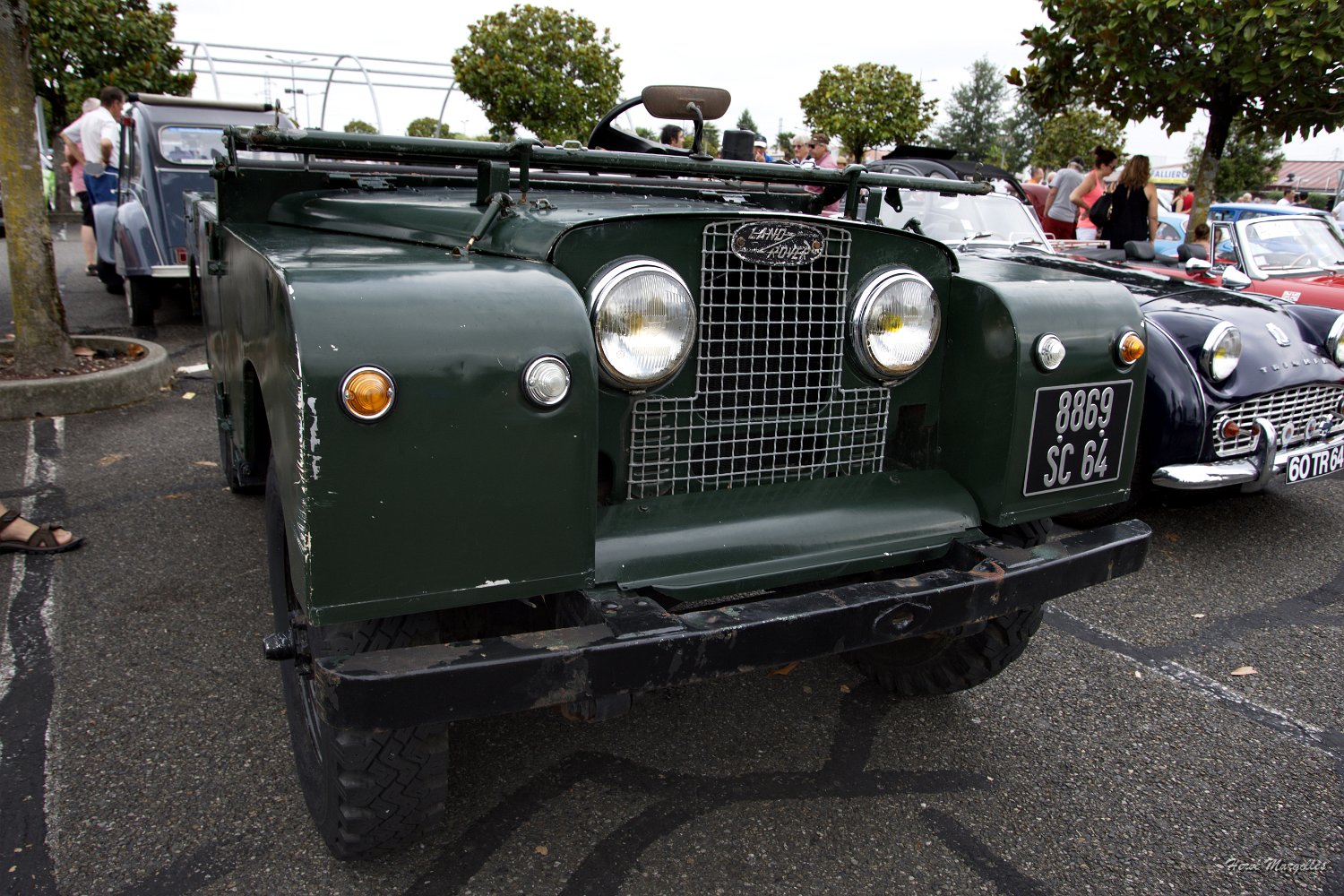 Land-Rover-02.jpg
