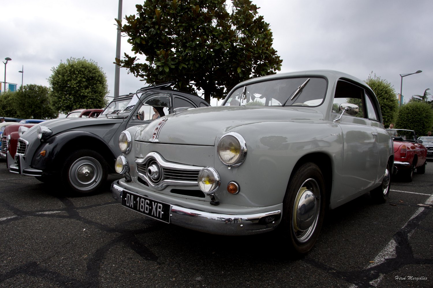 Panhard-Dyna-02.jpg