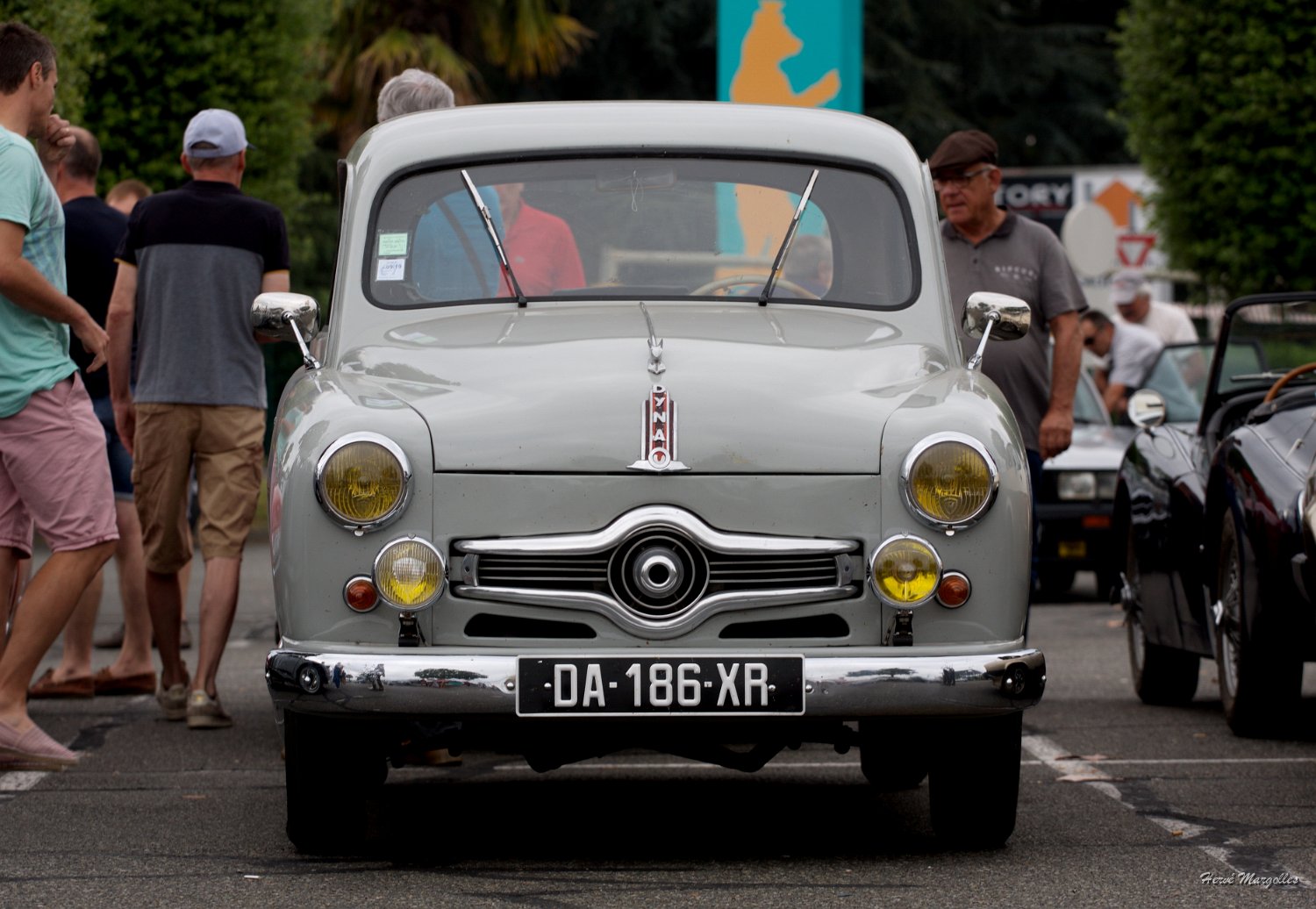 Panhard-Dyna-04.jpg