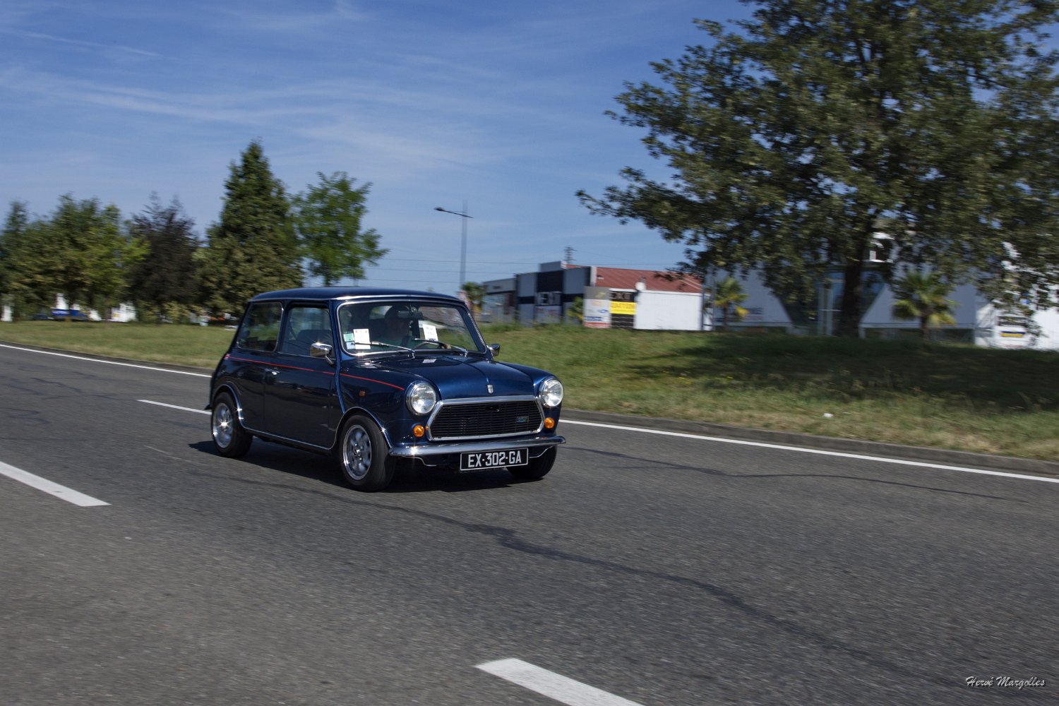 Mini-01.jpg