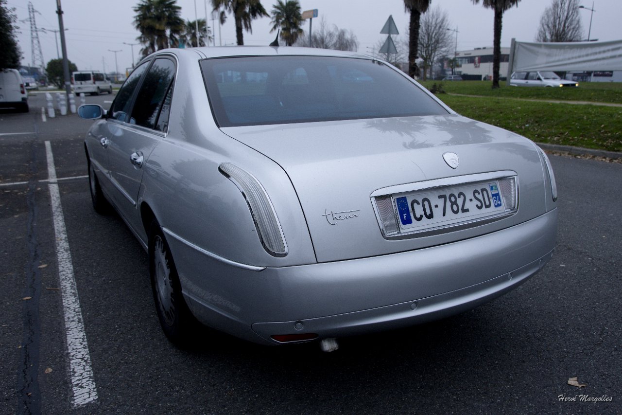 Lancia-Thesis-02.jpg