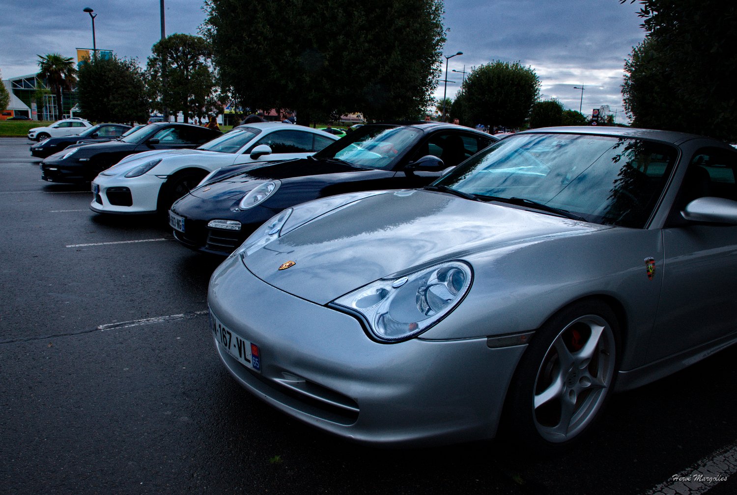 Porsche-01.jpg