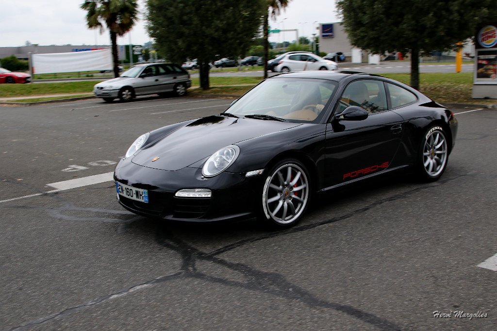 PORSCHE-01.JPG