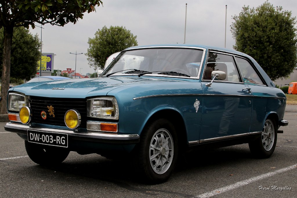 Peugeot-304S-04.JPG