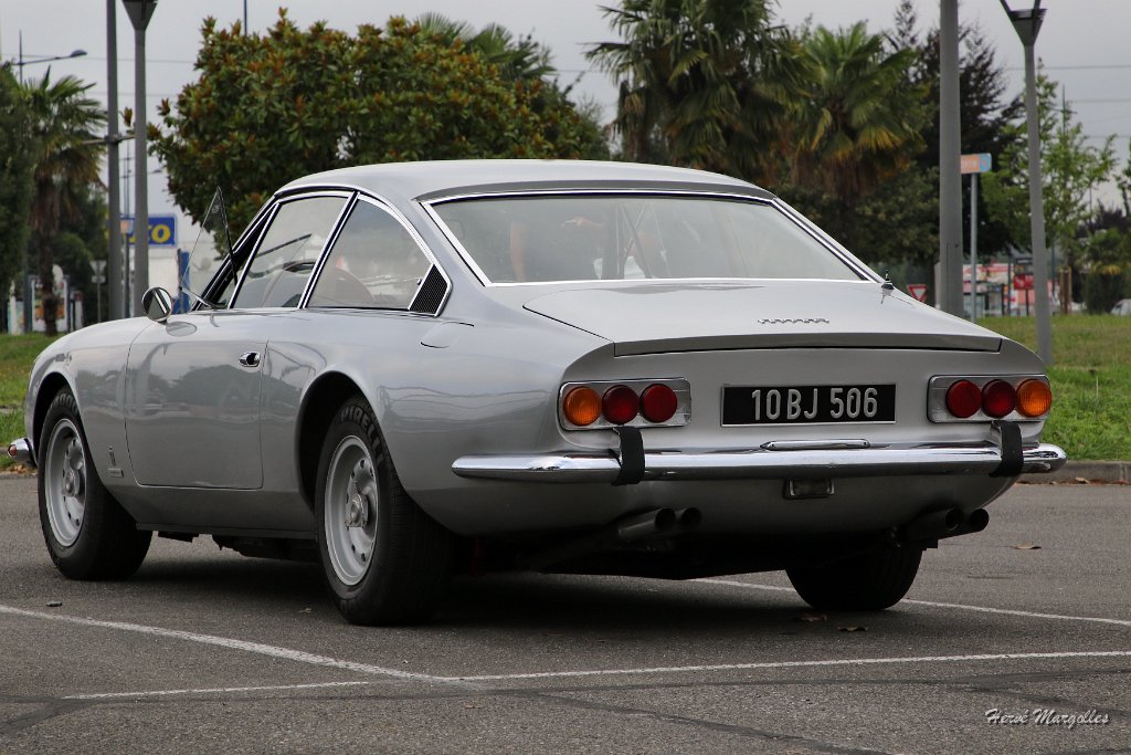 Ferrari_365GT_2+2-01.jpg