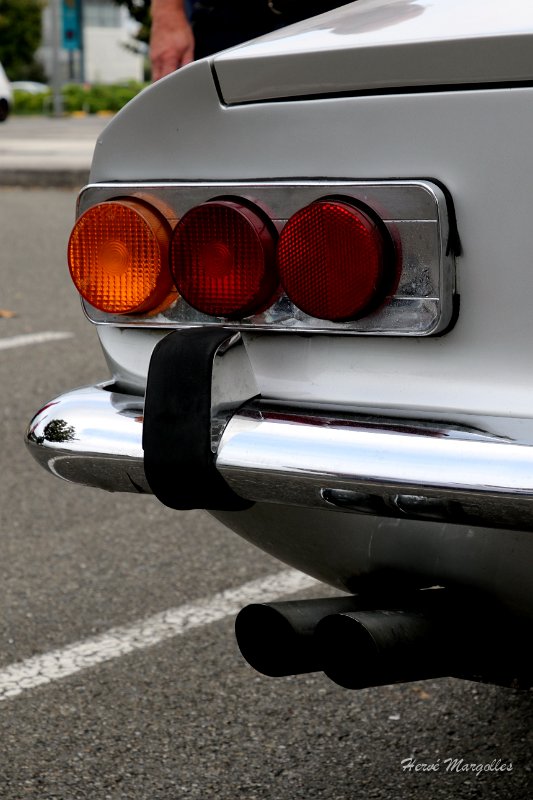Ferrari_365GT_2+2-06.jpg