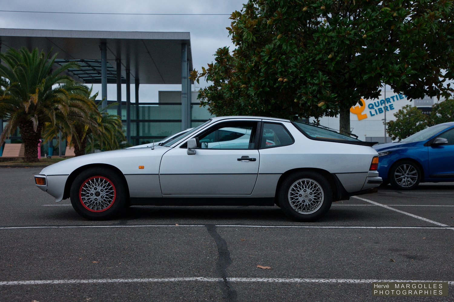 Porsche-924_02.jpg