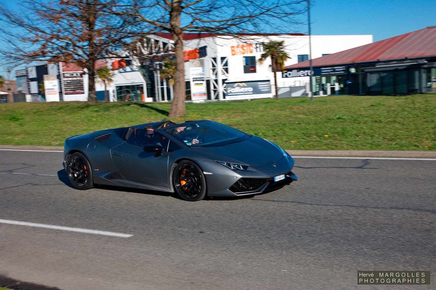 Lamborghini-06.jpg