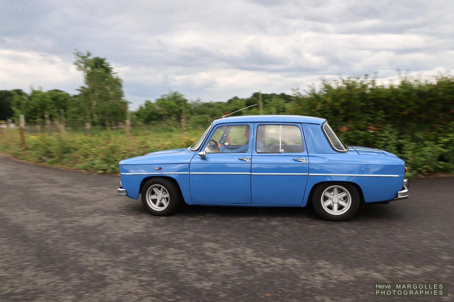 Renault-8.jpg