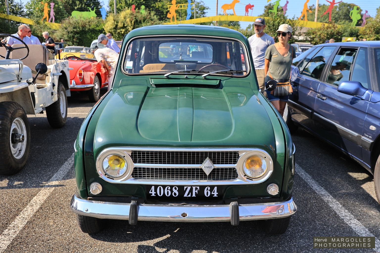 Renault-4_03.jpg